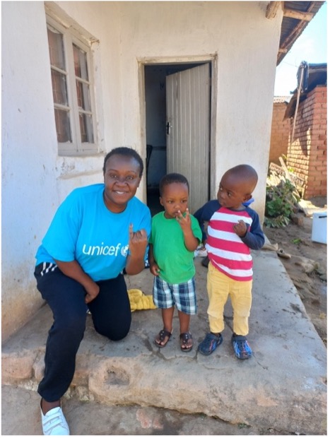 Mwenecho Mbambo, 3, and Wanangwa Mbale, 3, in Mzuzu, showing their marked fingers Mwenecho Mbambo, 3, and Wanangwa Mbale, 3, in Mzuzu, showing their marked fingers